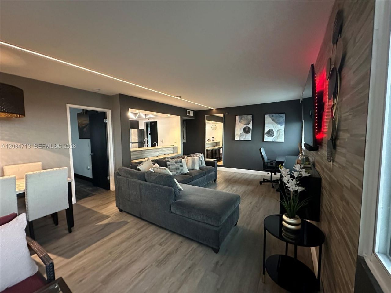 850 N Miami Ave , Unit W-1408, Miami, FL 33136 Photo