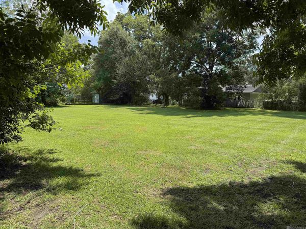 California Ave, Port Allen, LA 70767