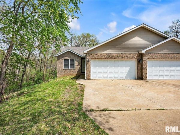 5213 W VALE Court, Peoria, IL 61607