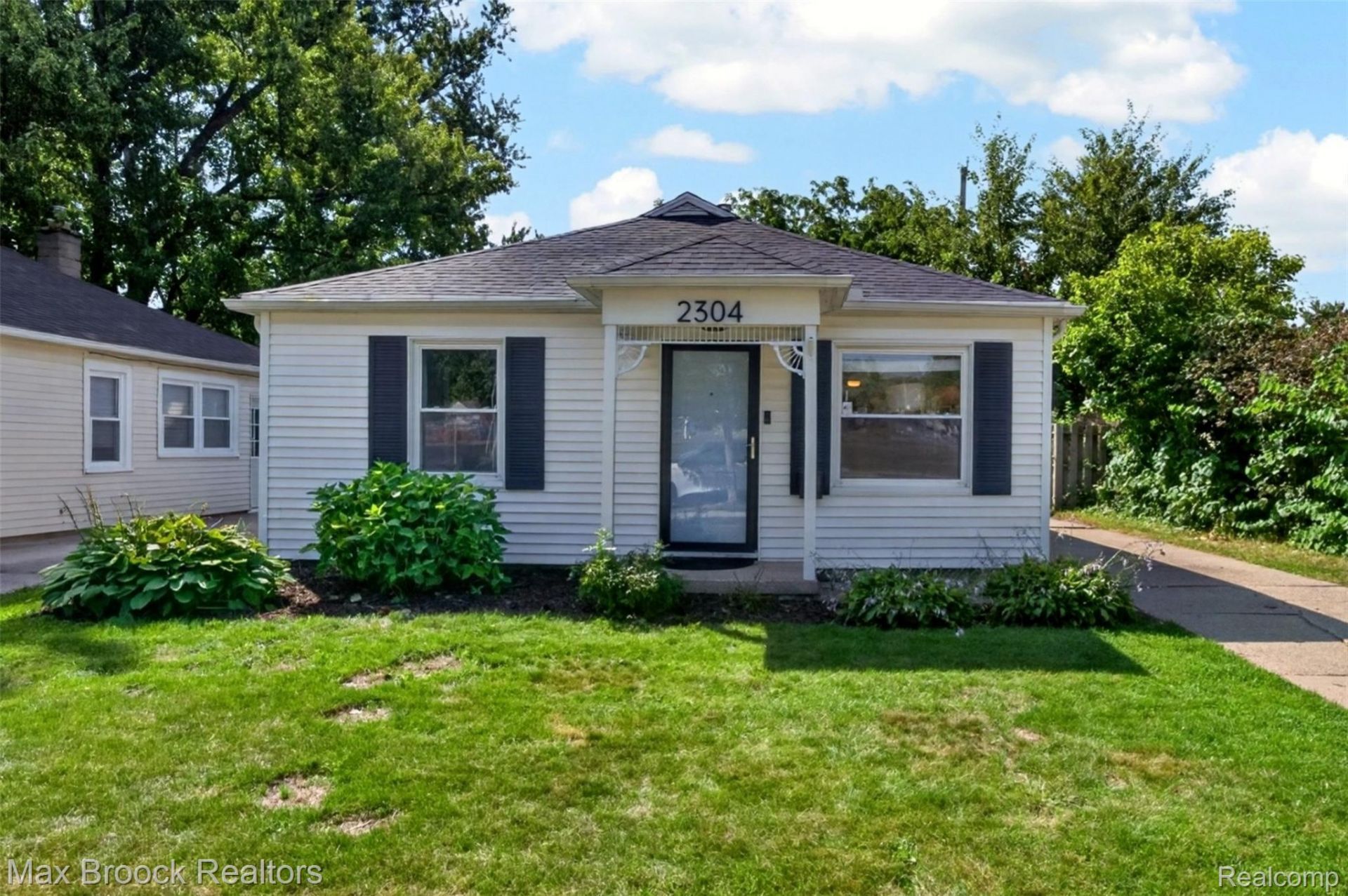 2304 Brockton Avenue, Royal Oak, Mi 48067 Main Photo