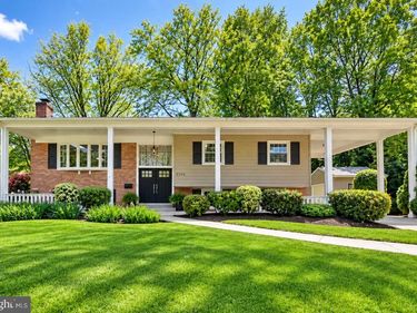 9301 SANTAYANA DRIVE, FAIRFAX, VA 22031