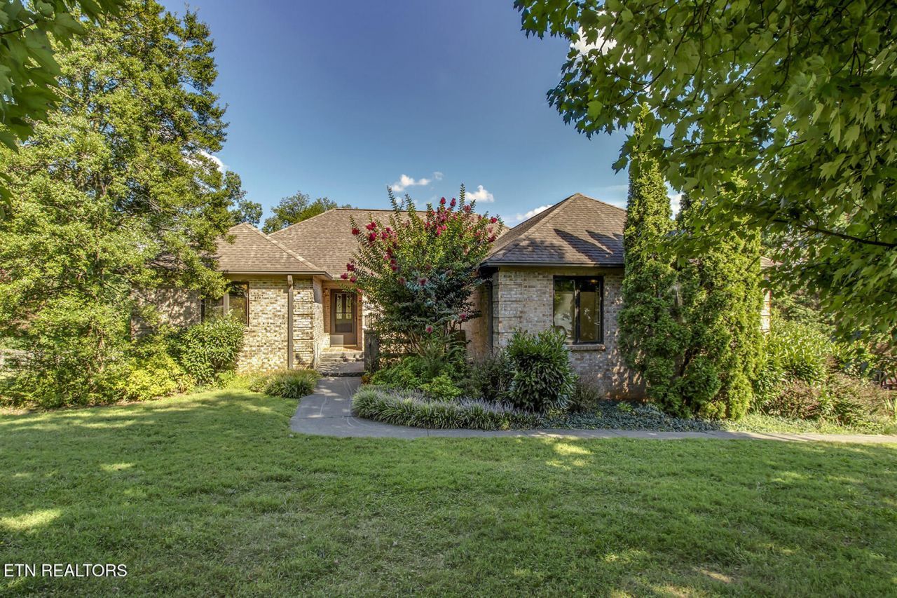 318 Mapletree Drive, Knoxville, TN 37934 Main Photo
