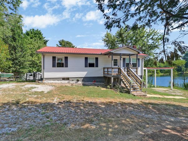 515 Silver Lake Dr , Jamestown, TN 38556
