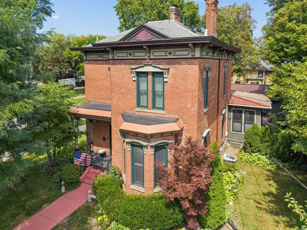 78 W Lincoln Avenue , Delaware, OH 43015