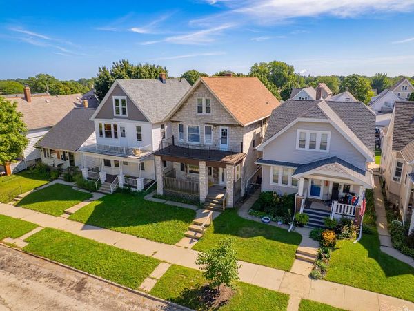 3713-3715 E Cudahy AVENUE, Cudahy, WI 53110
