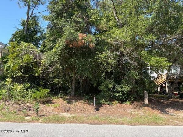 115 NE 5th Street , Oak Island, NC 28465