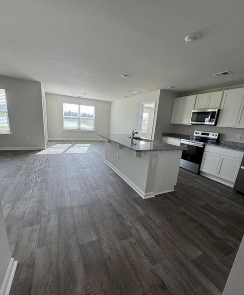 403 Acosta Circle Photo 4