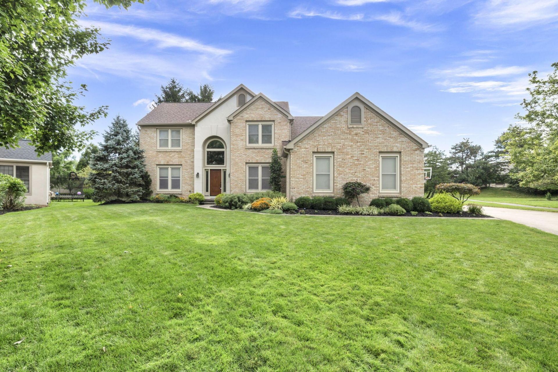 8209 Addinston Court , Dublin, OH 43017 Main Photo