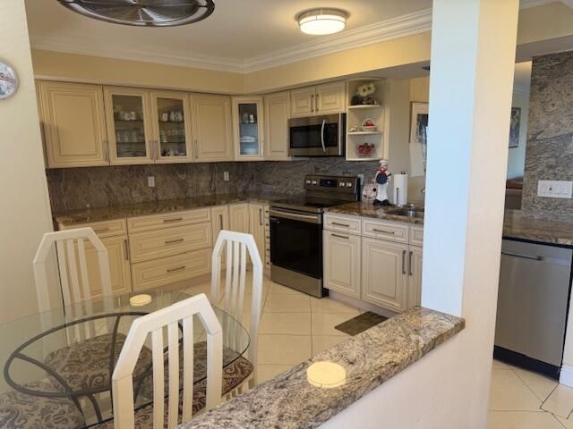 7380 S Oriole Boulevard, Unit 605, Delray Beach, FL 33446 Photo