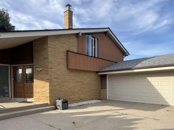 8169 N Joseph AVENUE, Milwaukee, WI 53224