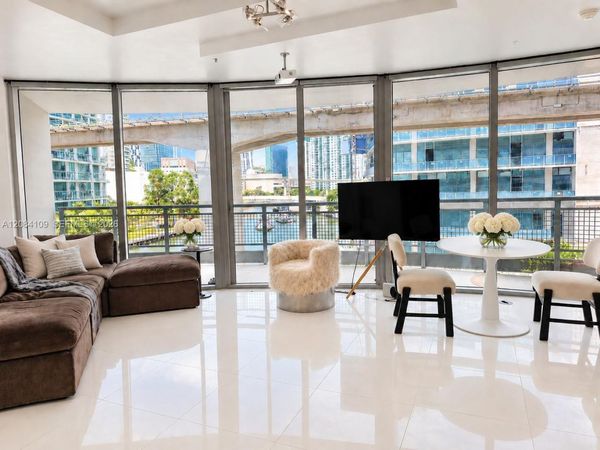 690 SW 1st Ct, Unit 602, Miami, FL 33130