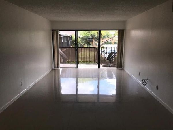 5825 WASHINGTON Street, Unit 40, Hollywood, FL 33023