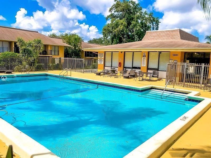 5825 Washington Street, Unit 40, Hollywood, FL 33023 Photo