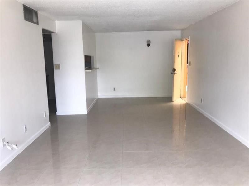 5825 Washington Street, Unit 40, Hollywood, FL 33023 Photo