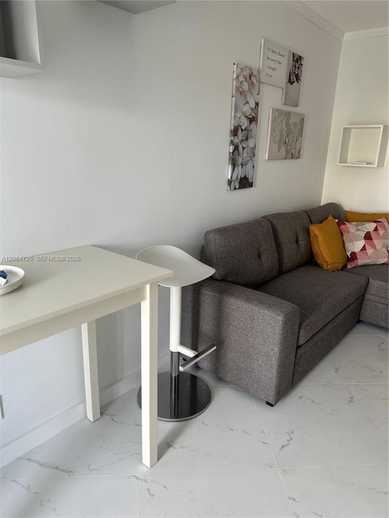 1333 E Hallandale Beach Blvd , Unit 423, Hallandale Beach, FL 33009 Photo