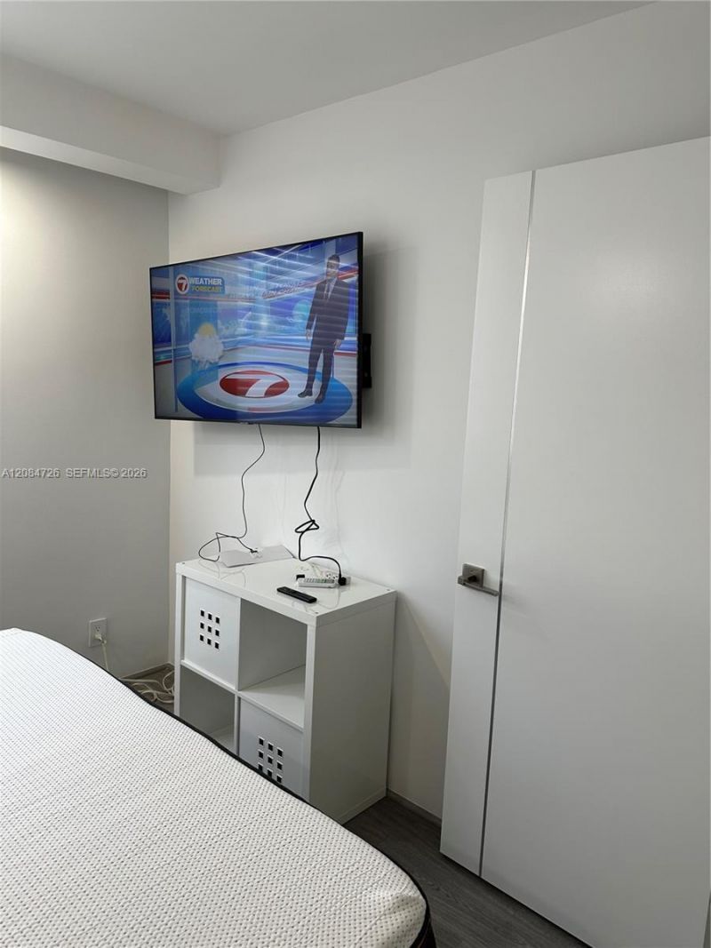 1333 E Hallandale Beach Blvd , Unit 423, Hallandale Beach, FL 33009 Photo