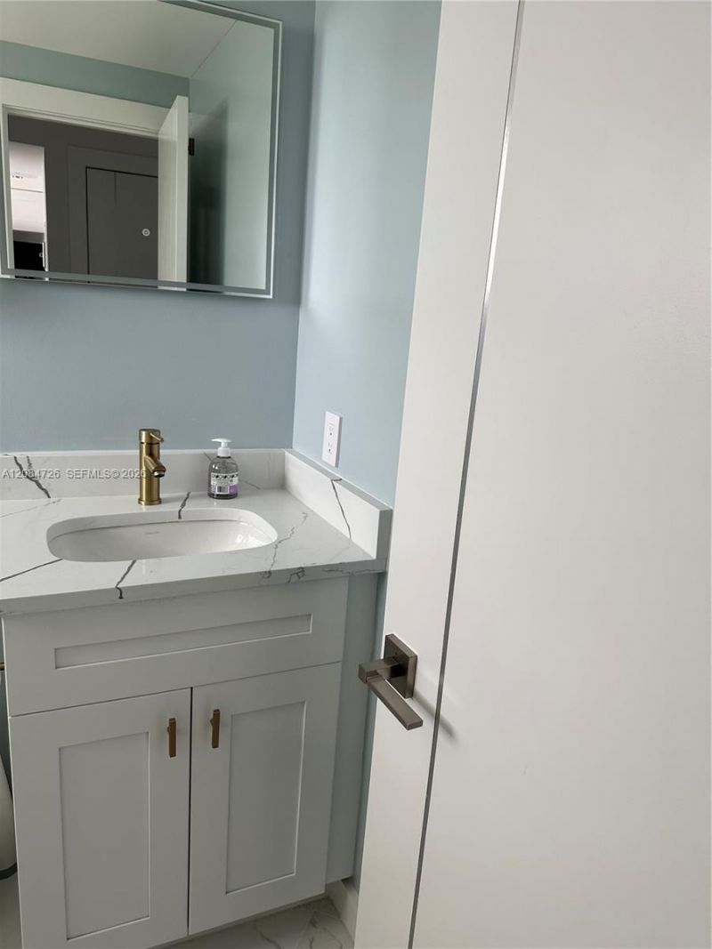 1333 E Hallandale Beach Blvd , Unit 423, Hallandale Beach, FL 33009 Photo