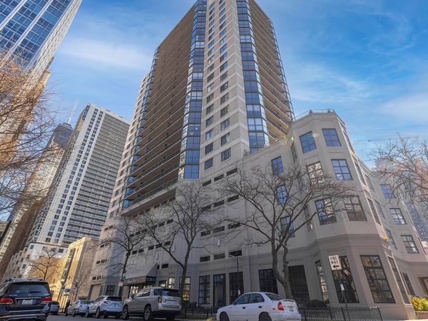 33 W Delaware Place , Unit 12C, Chicago, IL 60610