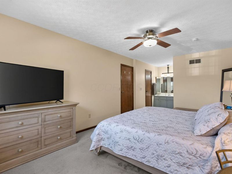 1691 Ramblewood Avenue, Columbus, OH 43235 Photo 30