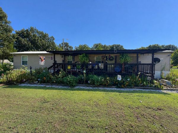 76 Cypress Creek Marina Rd , Linden, TN 37096