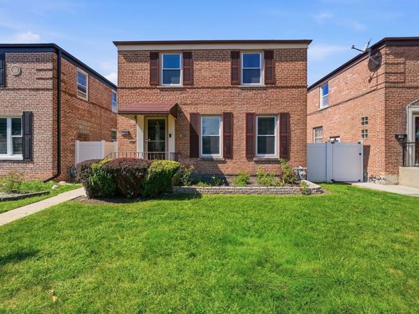 744 Norfolk Avenue , Westchester, IL 60154