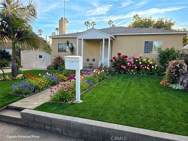 1906 S Broadway, Santa Ana, CA 92707