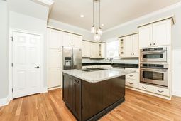 3302 Porchview Place photo 4