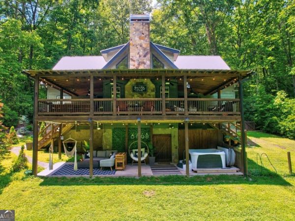 50 Trails End Ct, Ellijay, GA 30536