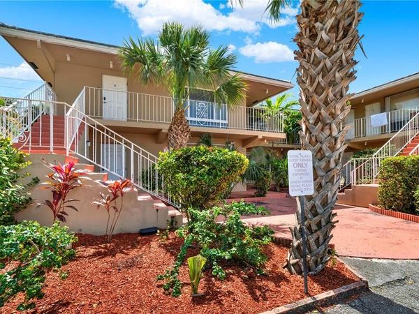 2864 NE 32nd Street, Unit 7, Fort Lauderdale, FL 33306
