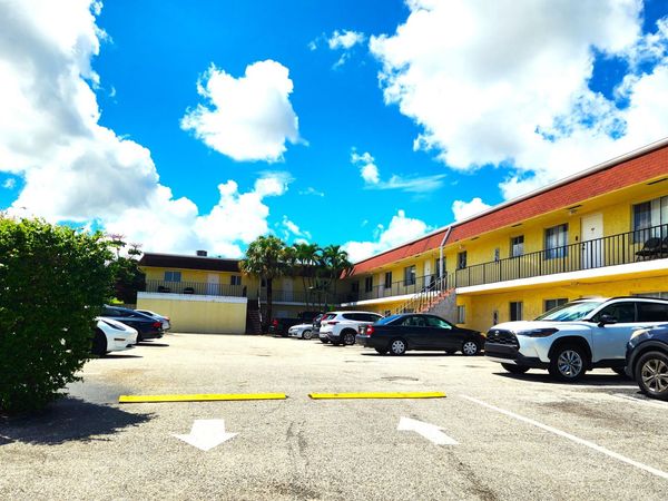 1020 CRYSTAL LAKE Drive, Unit 103, Deerfield Beach, FL 33064