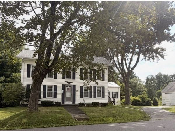 1386 Pleasant St, Athol, MA 01331