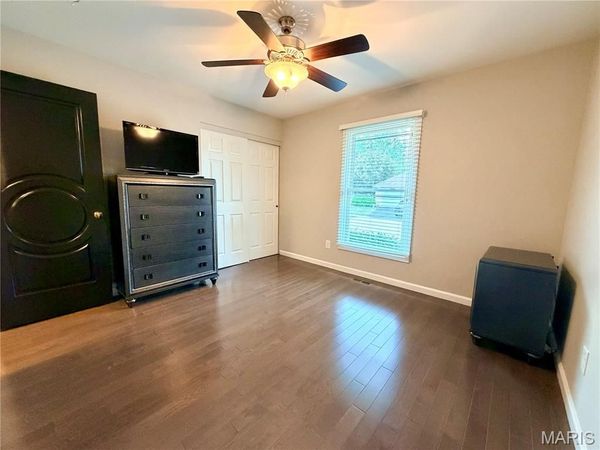584 Sunbridge Drive , Chesterfield, MO 63017