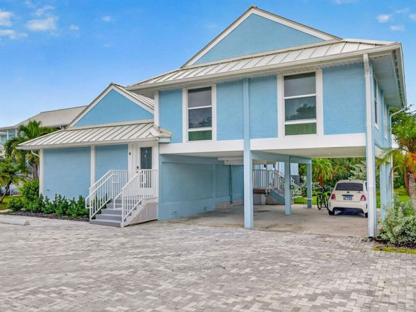 2840 W Gulf Dr, Unit 4, Sanibel, FL 33957