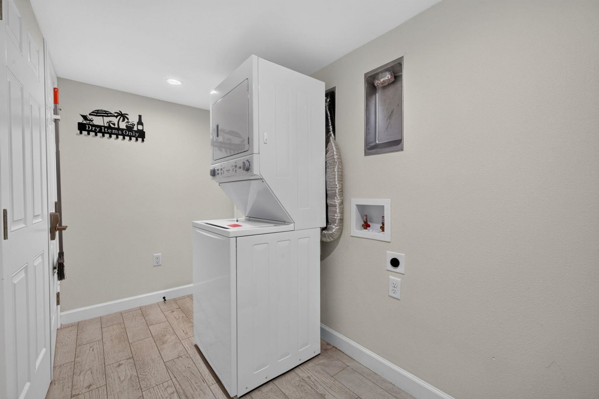 2840 W Gulf Dr, Unit 4, Sanibel, FL 33957 Photo