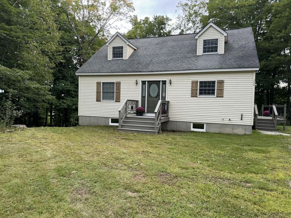 162 E East Dixfield Road , Jay, ME 04239