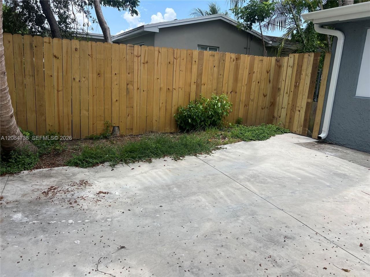 1270 NW 111th St, Miami, FL 33167 Photo