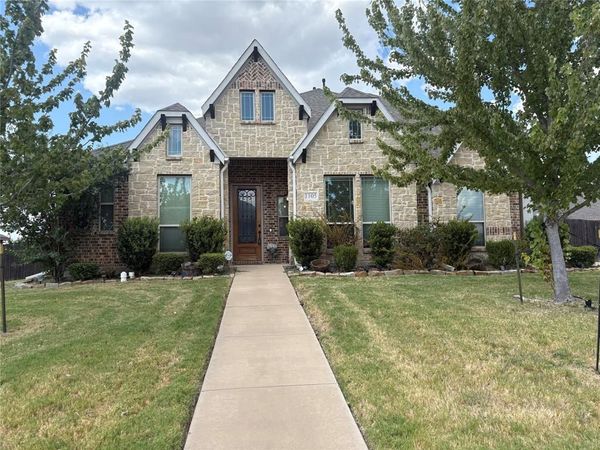 1105 Richard Pittmon Drive, DeSoto, TX 75115