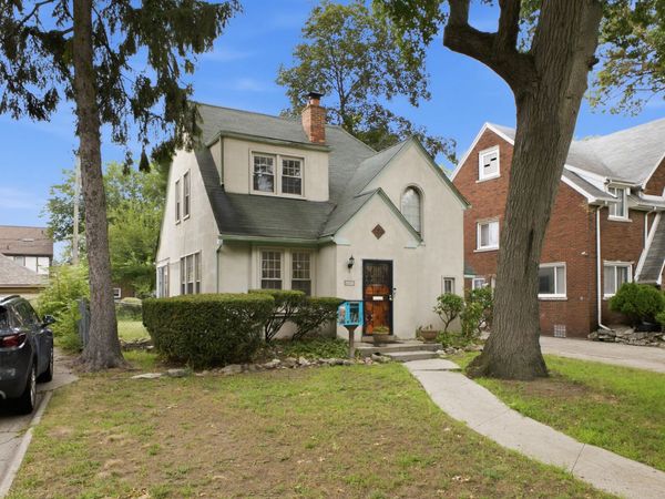 16587 La Salle Avenue, Detroit, MI 48221