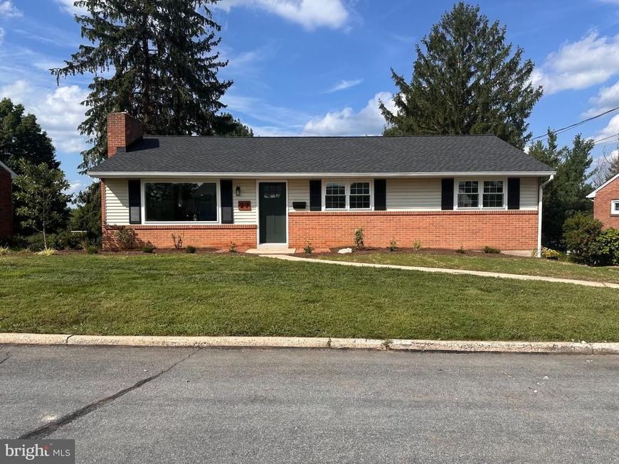 27 Fairview Drive, Akron, PA 17501 Main Photo