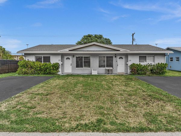 222 NE 9th Avenue, Deerfield Beach, FL 33441