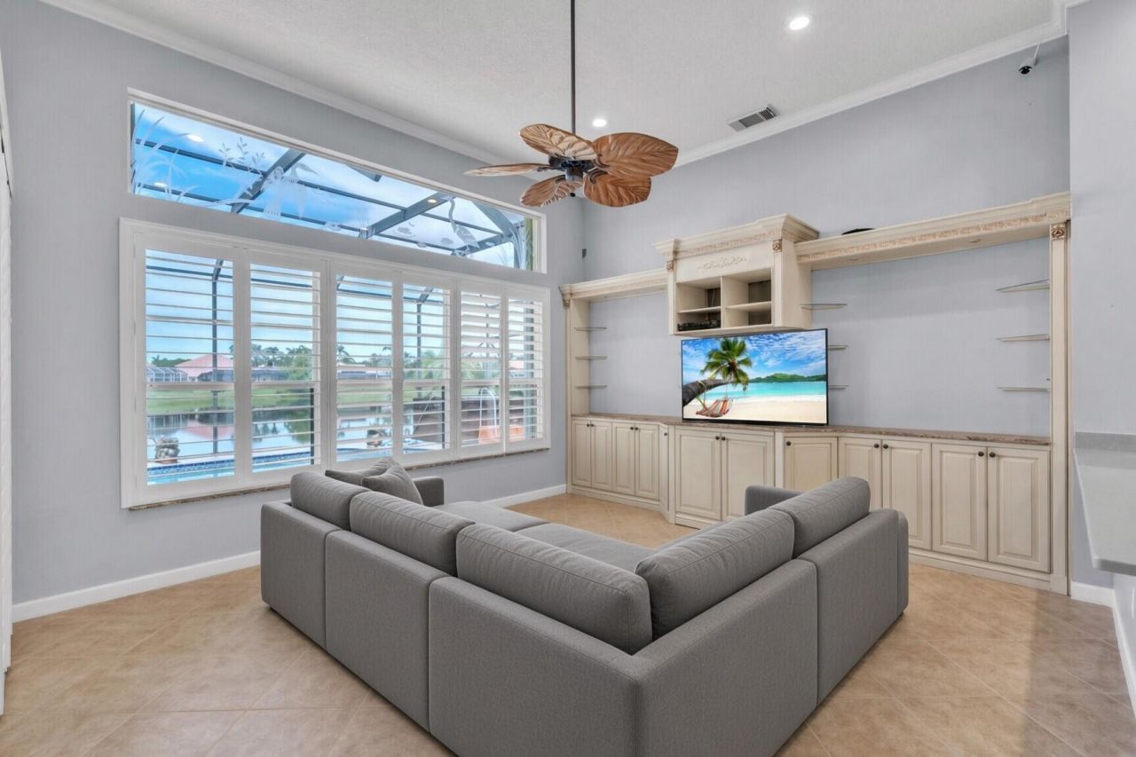 688 SW Lake Charles Circle, Port Saint Lucie, FL 34986 Photo