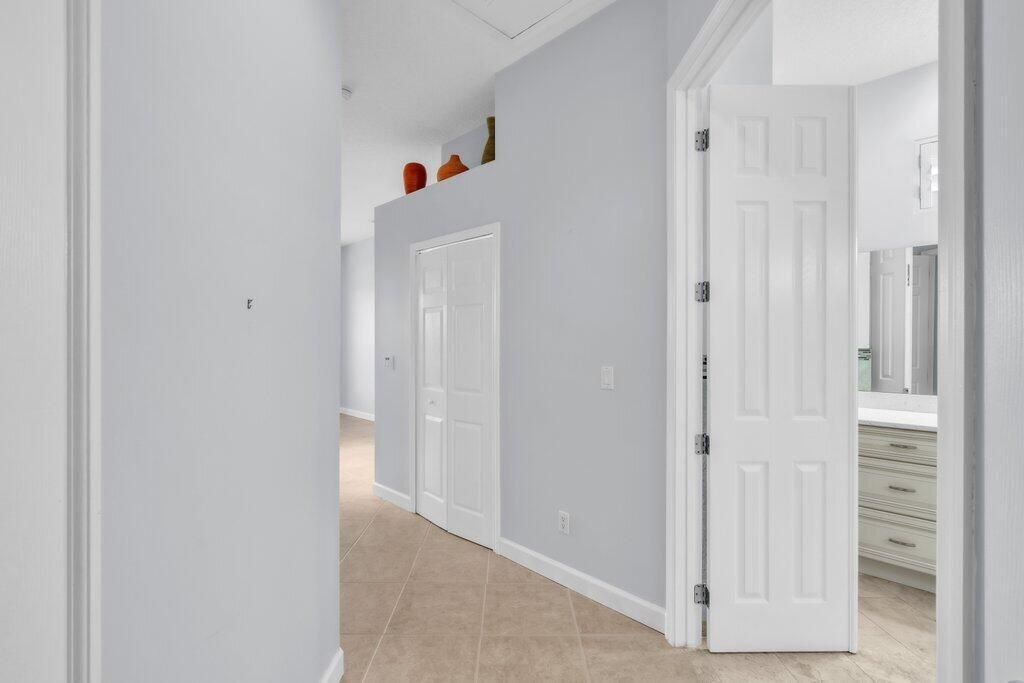 688 SW Lake Charles Circle, Port Saint Lucie, FL 34986 Photo