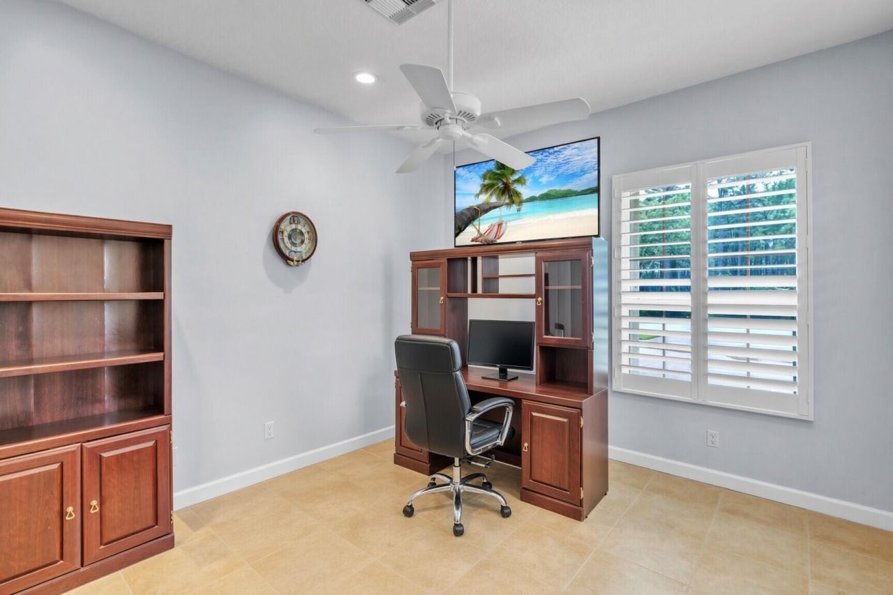 688 SW Lake Charles Circle, Port Saint Lucie, FL 34986 Photo