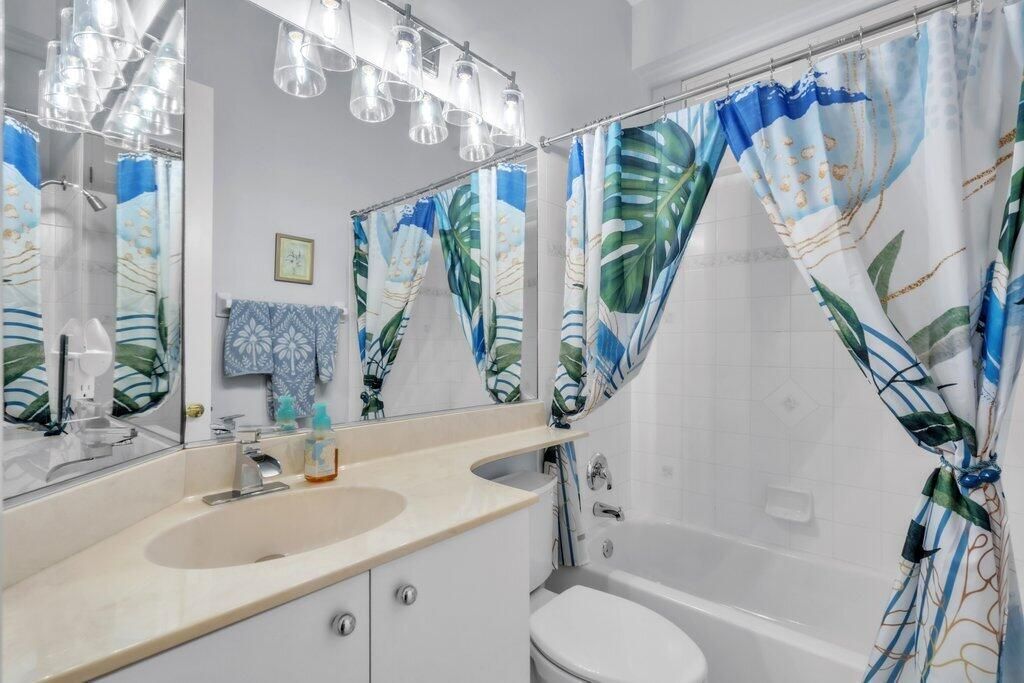 688 SW Lake Charles Circle, Port Saint Lucie, FL 34986 Photo