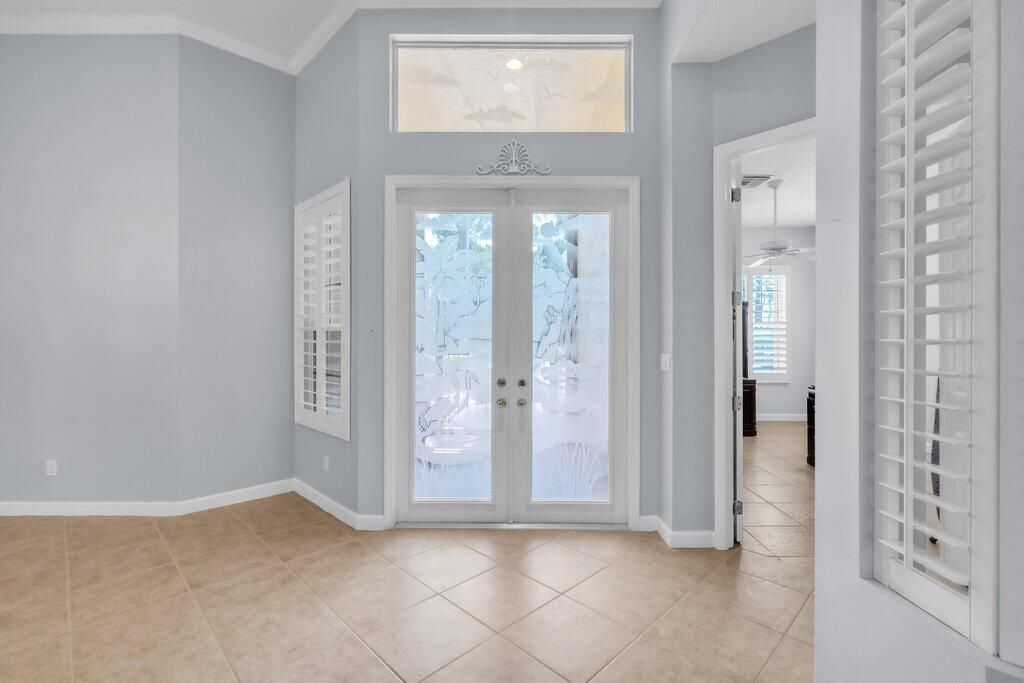 688 SW Lake Charles Circle, Port Saint Lucie, FL 34986 Photo