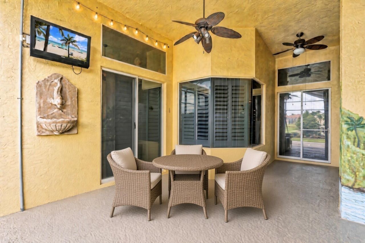 688 SW Lake Charles Circle, Port Saint Lucie, FL 34986 Photo