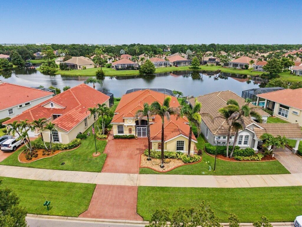 688 SW Lake Charles Circle, Port Saint Lucie, FL 34986 Photo