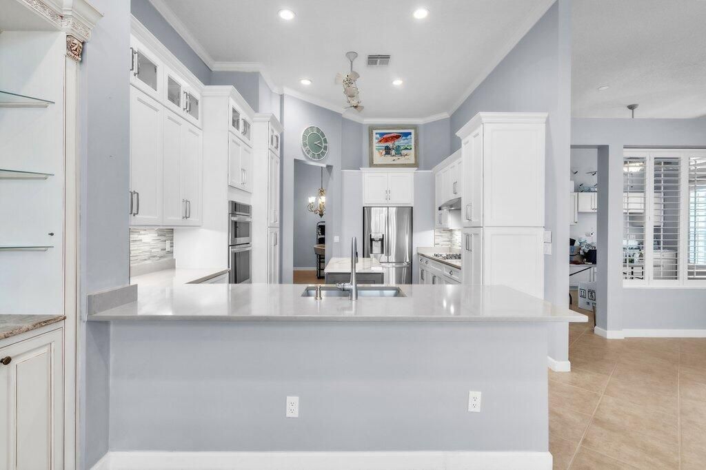 688 SW Lake Charles Circle, Port Saint Lucie, FL 34986 Photo