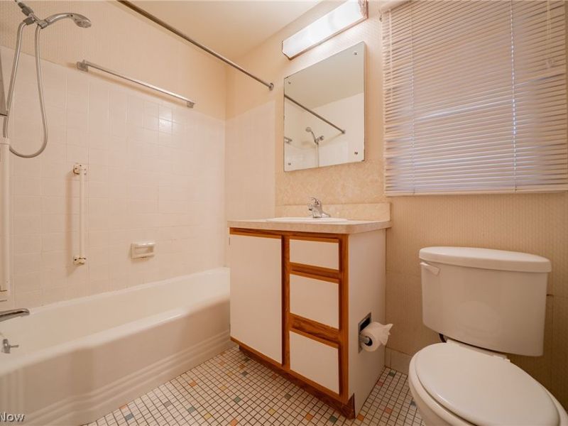 734 Kenwood Drive, Mayfield Village, OH 44040 Photo 24