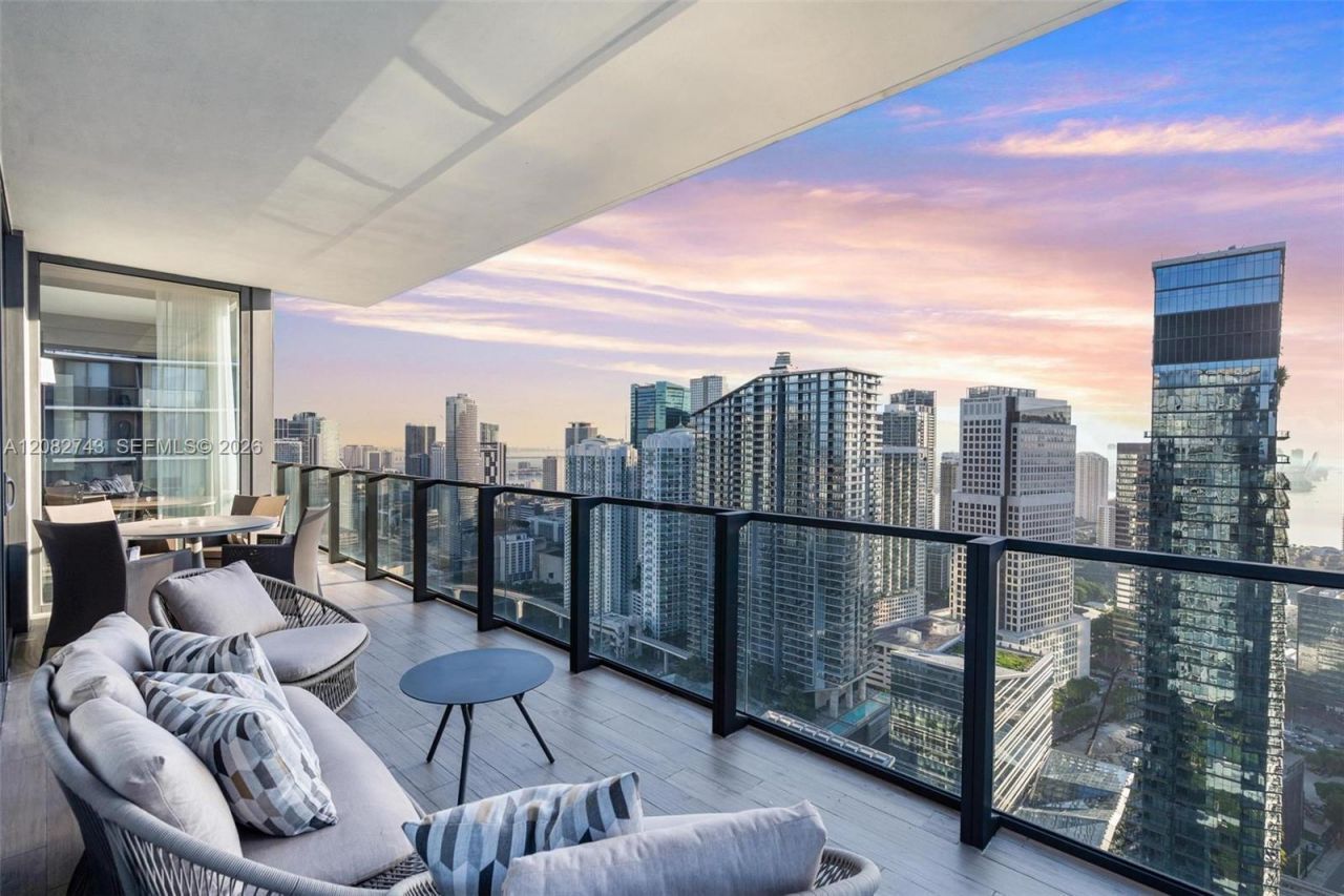 88 SW 7th St , Unit 3801, Miami, FL 33130 Photo